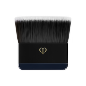 картинка Shiseido Cle de Peau Beaute Teint Poudre Éclat Powder foundation with sponge магазин одежды и аксессуаров являющийся официальным дистрибьютором в России  Shiseido Cle de Peau Beaute Teint Poudre Éclat Powder foundation with sponge