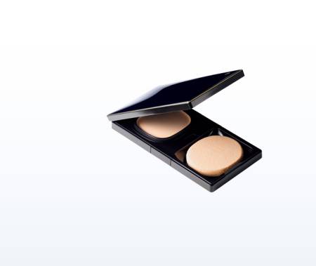 Cle de Peau Beaute Shiseido teint naturel crème compact Compact Foundation with a creamy texture