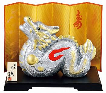 Silver Dragon figurine (147) - symbol of 2024