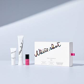 Купить POLA White Shot SXS Bright Experience Kit Лимитированная коллекция: подарочный набор против гиперпигментации кожи  на 36best.com — фото POLA White Shot SXS Bright Experience Kit Лимитированная коллекция: подарочный набор против гиперпигментации кожи  - фото
