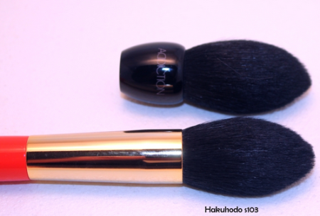 картинка Addiction Natural Veil Brush powder Brush магазин одежды и аксессуаров являющийся официальным дистрибьютором в России  Addiction Natural Veil Brush powder Brush