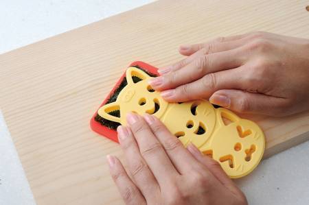 Ernest Set A-76708 the Mold for Bento, the face of a kitten