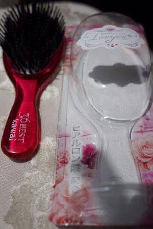 картинка Hairbrush "36Best" with hyaluronic acid магазин одежды и аксессуаров являющийся официальным дистрибьютором в России  Hairbrush "36Best" with hyaluronic acid