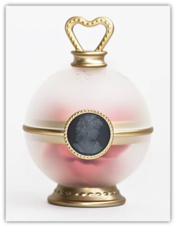 картинка Les Merveilleuses de Laduree Face Color Rose Laduree Blush магазин одежды и аксессуаров являющийся официальным дистрибьютором в России  Les Merveilleuses de Laduree Face Color Rose Laduree Blush