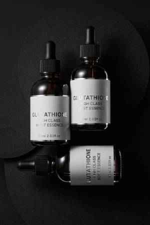 GLUTATHIONE HIGH CLASS MOIST ESSENCE Serum with glutathione and nanoceramides, 60 ml