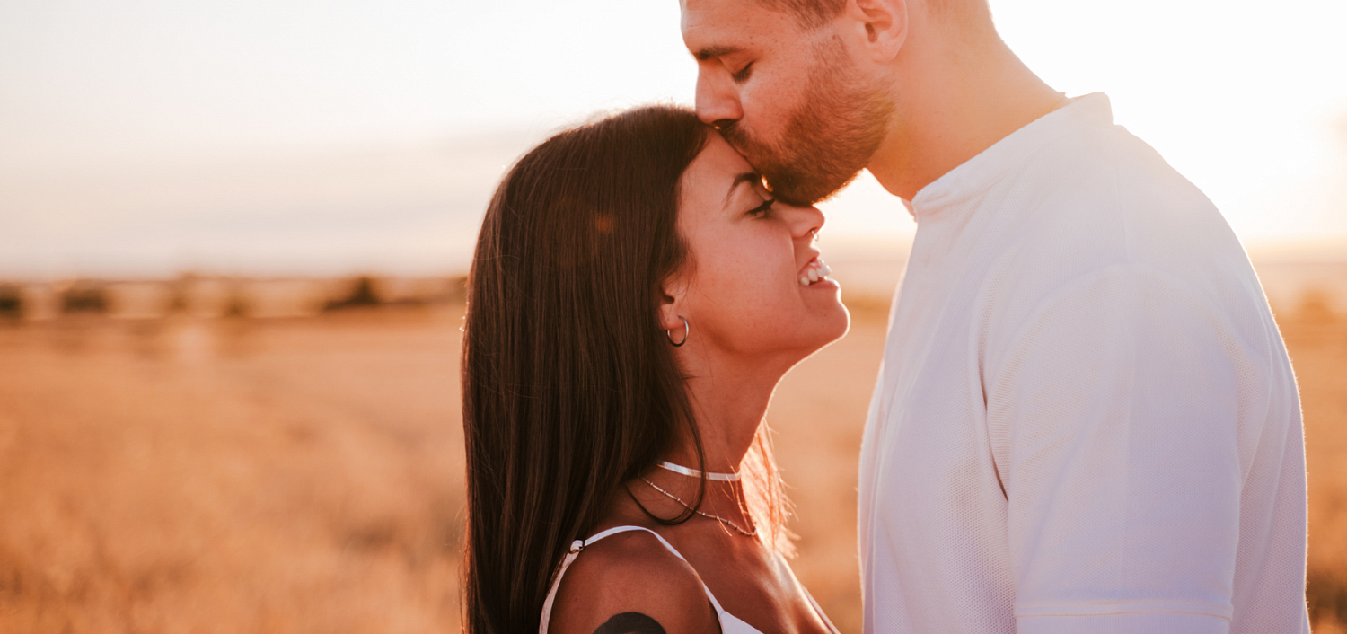 Когда неловко спросить: всё, что нужно знать о презервативах и мужчине, и женщине