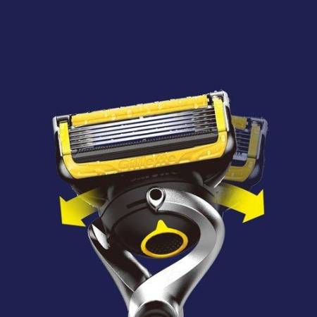 Gillette Proshield Razor with 2 replaceable blades, color yellow