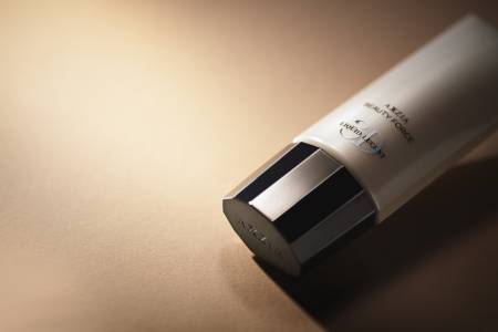 AXXZIA Beauty Force Liquid Lucent 3D Transforming Foundation, 40 g