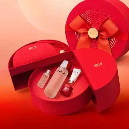 SK-II Coffret Arcade Limited Edition A festive set of cosmetics for perfect skin