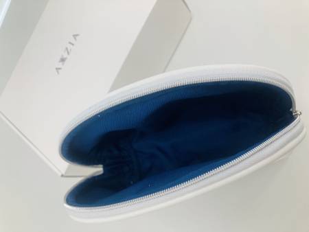 Japanese Skincare - Buy AXXZIA White Pouch Branded cosmetic bag Online from Japan | 36Best Kawai AXXZIA White Pouch Branded cosmetic bag