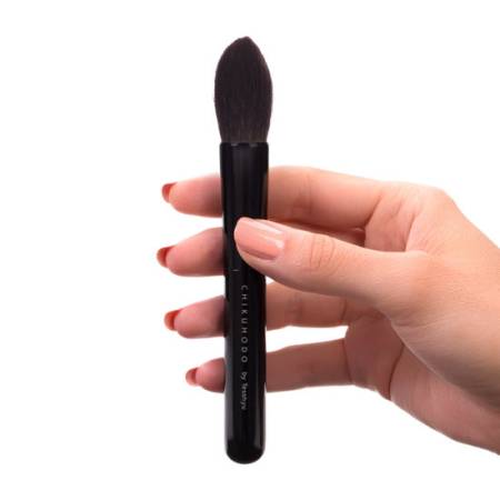 картинка CHIKUHODO Z Series Z-2 Highlight Brush for face магазин одежды и аксессуаров являющийся официальным дистрибьютором в России  CHIKUHODO Z Series Z-2 Highlight Brush for face