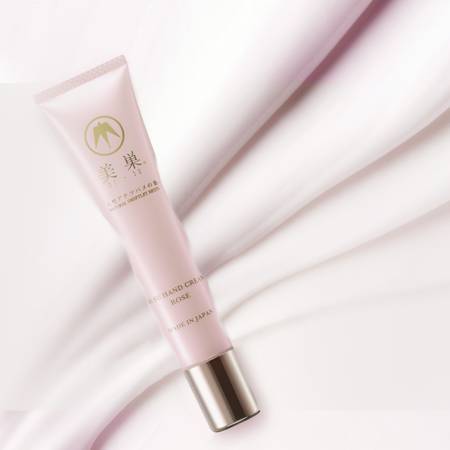 картинка BI-SU Hand Cream hand Cream with extract lastochkinogo nests, 40gr магазин одежды и аксессуаров являющийся официальным дистрибьютором в России  BI-SU Hand Cream hand Cream with extract lastochkinogo nests, 40gr