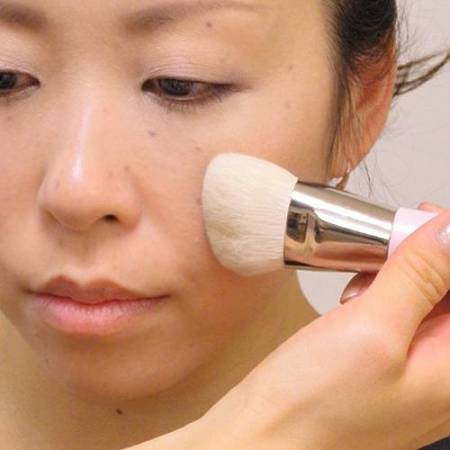 картинка KOYUDO fu-pa08-p Powder & Blush Brush pink / S face Brush магазин одежды и аксессуаров являющийся официальным дистрибьютором в России  KOYUDO fu-pa08-p Powder & Blush Brush pink / S face Brush